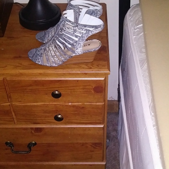 Wedges - Picture 4 of 4